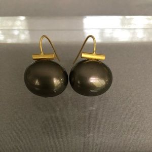 Catherine Canino drop pearl earrings